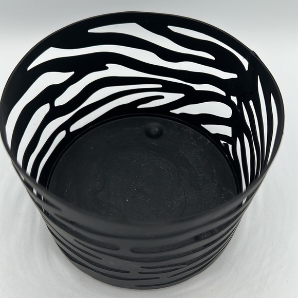 Zebra stripe metal candle holder #1 - Picture 2 of 4